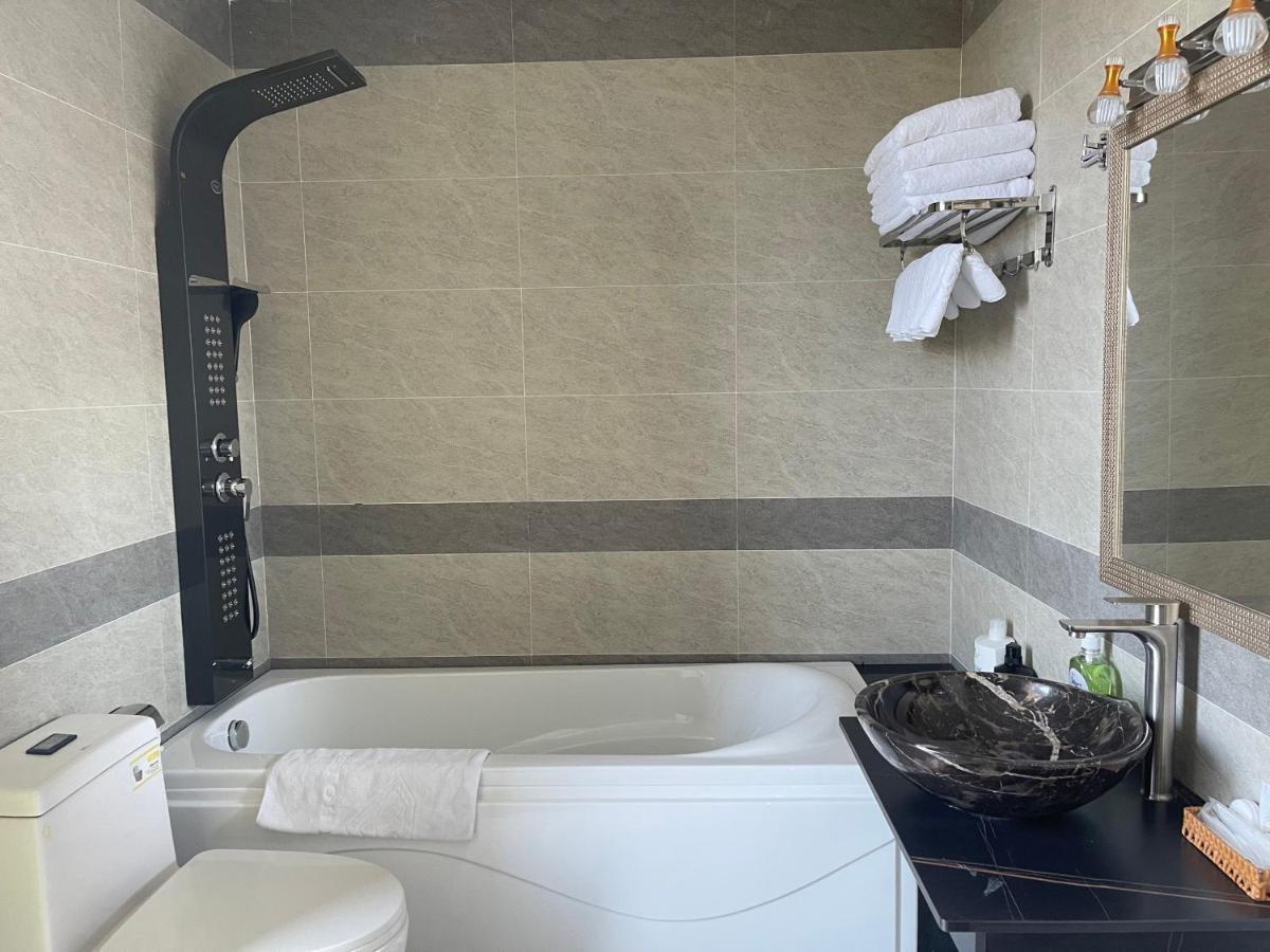 Y Linh Hotel Quy Nhon Eksteriør bilde